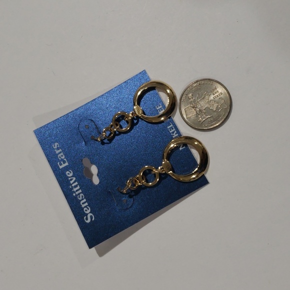 Elegant Gold tone  Hoops Design Drop Dangle Earrings - Women's Fashion Jewelry - Picture 3 of 7